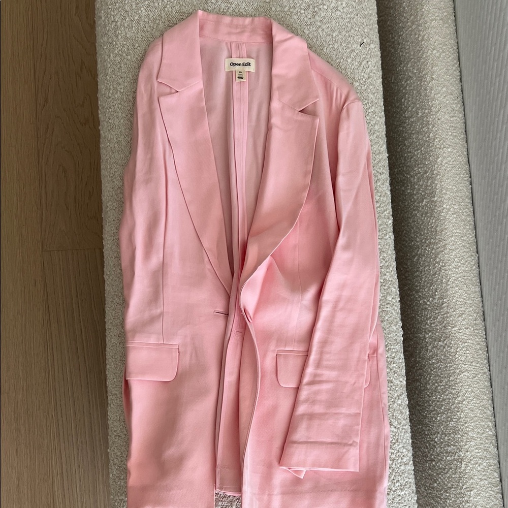 Chic Light Pink Women's Blazer